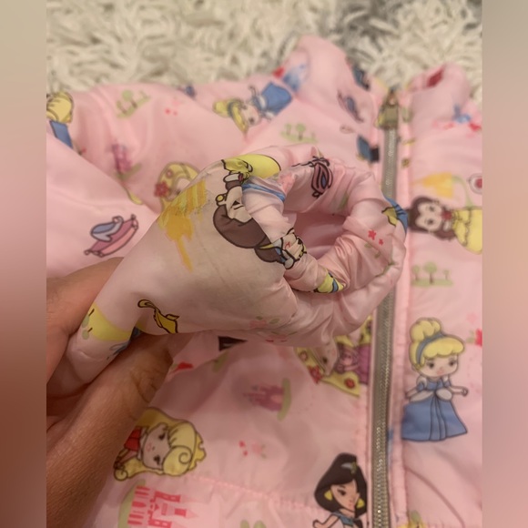 Disney store pink princess puffer jacket. Size 3t. - Picture 4 of 7